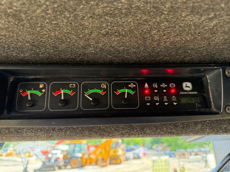 john-deere-270-image-22