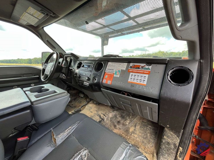 2015-ford-f550-image-86
