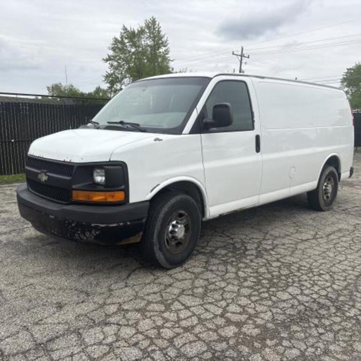 2010 CHEVROLET EXPRESS G2500