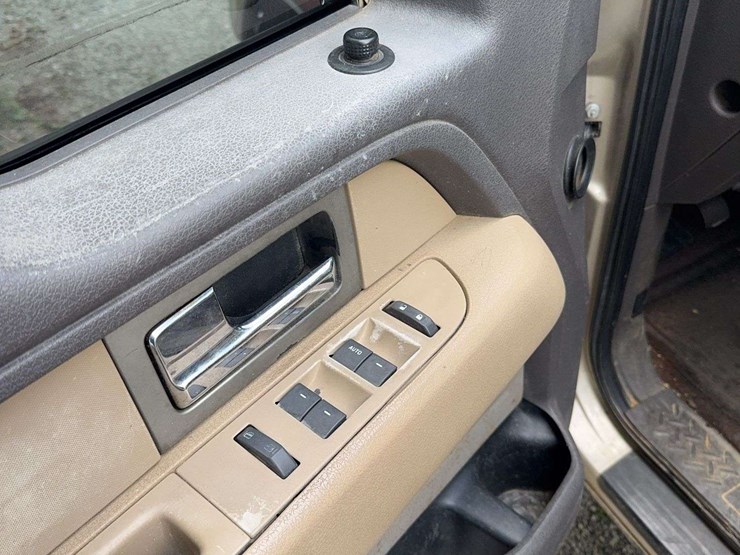 2010-ford-f150-image-18