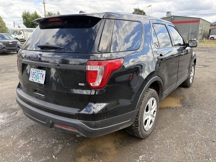 2018-ford-explorer-image-4