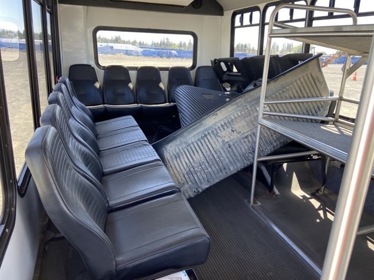 2014-ford-e450-sd-image-27