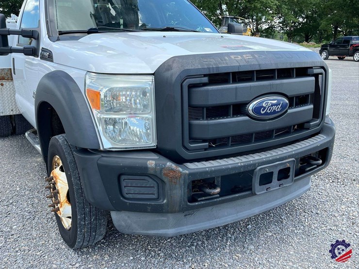 2013-ford-f550-image-12