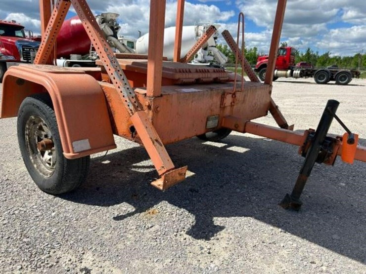 tow-behind-sign-board-image-15