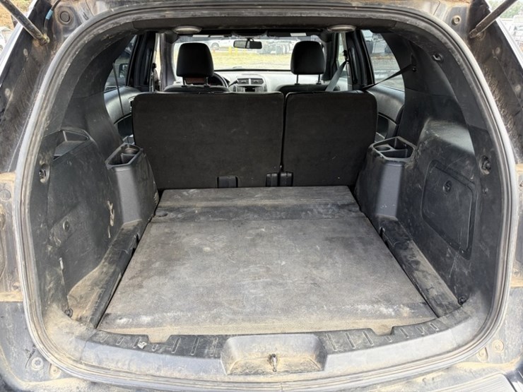 2018-ford-explorer-image-21