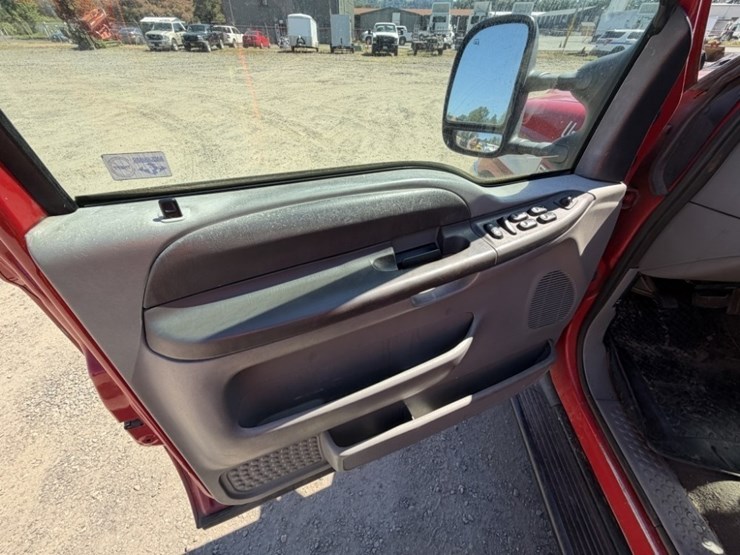 2004-ford-f350-xlt-image-23