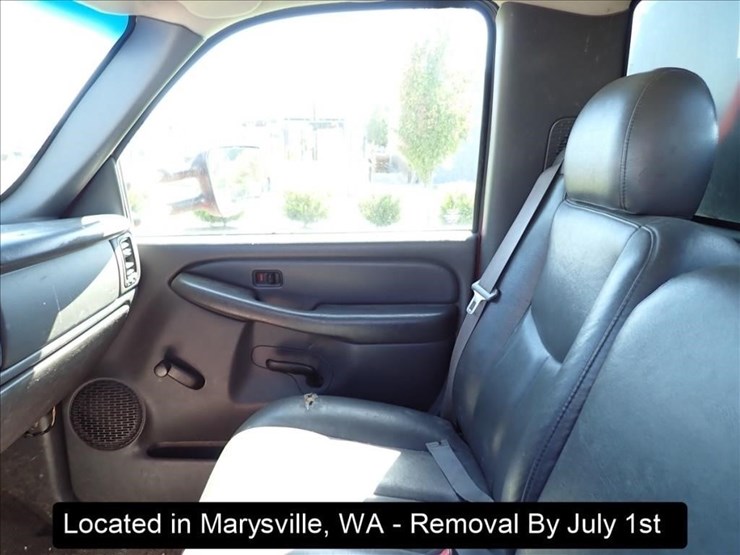 2003-chevrolet-3500-image-3