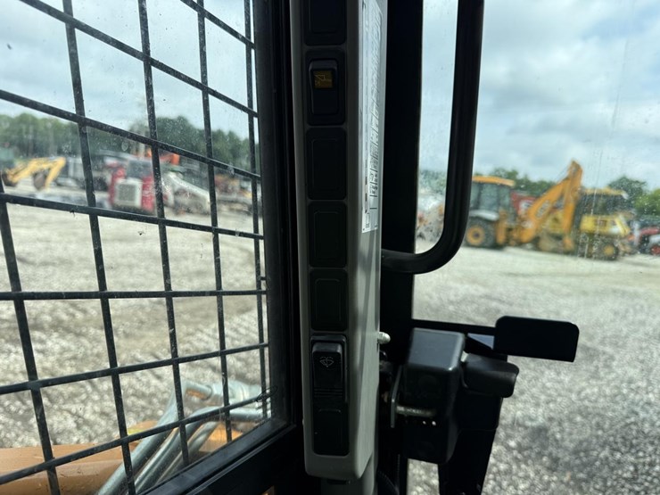2019-case-tv370-image-26