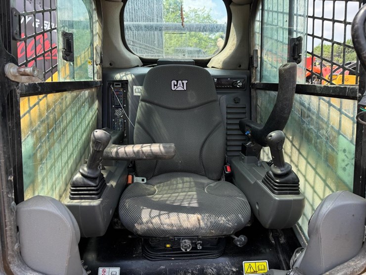 2020-caterpillar-289d3-image-20