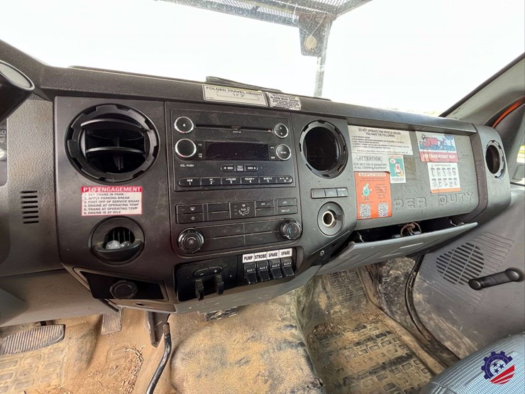 2015-ford-f550-image-100