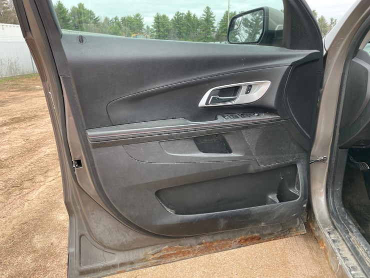 2012-chevrolet-equinox-lt-image-27