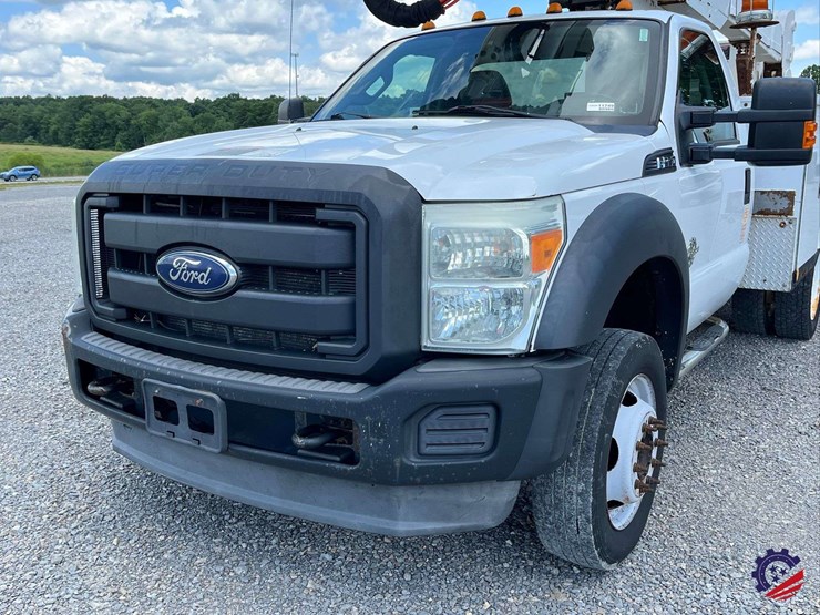 2013-ford-f550-image-13