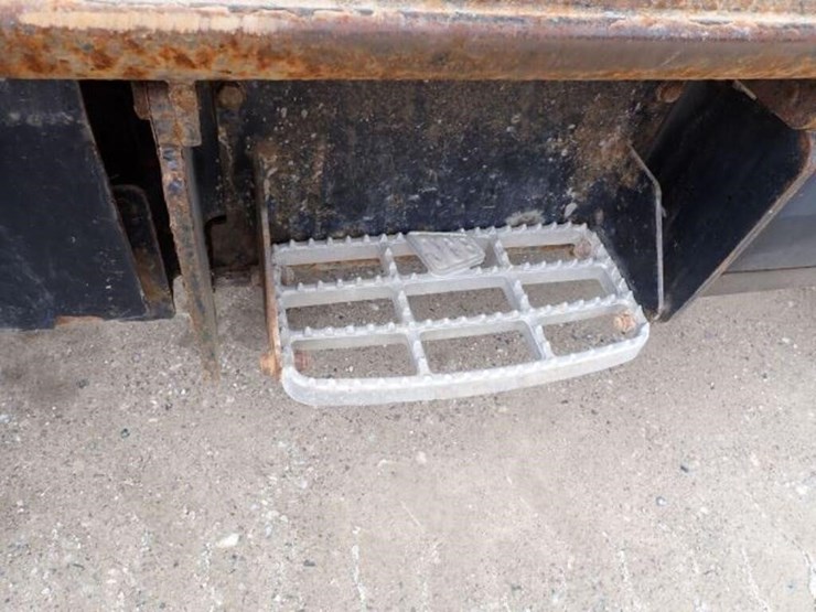 2010-jcb-510-56-image-32
