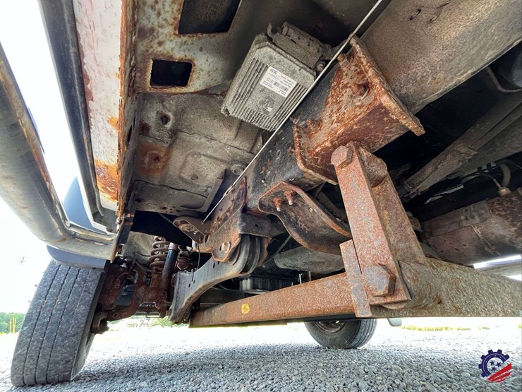 2013-ford-f550-image-19