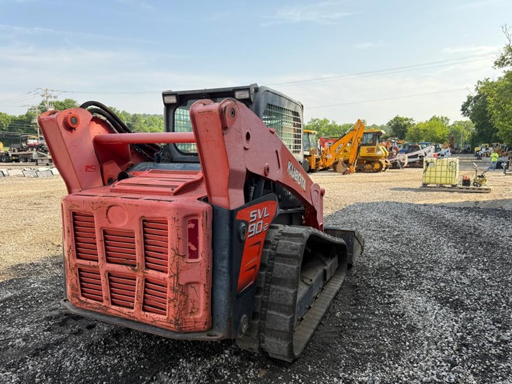kubota-svl90-2-image-4