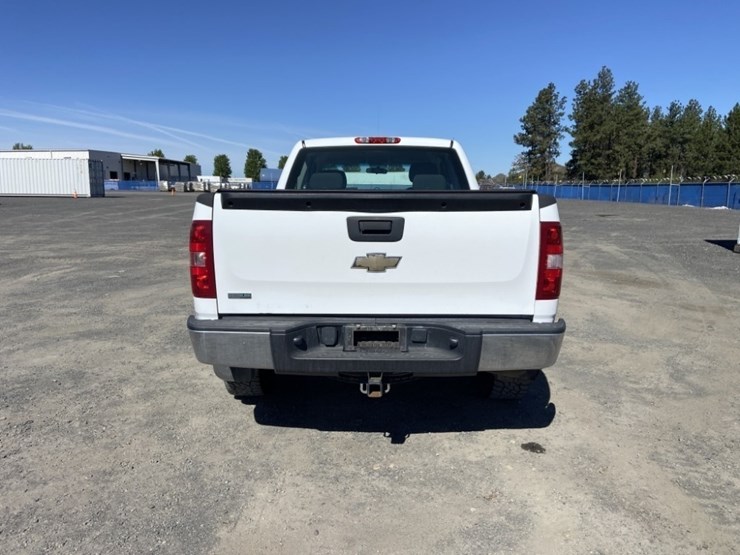 2011-chevrolet-silverado-1500-image-5
