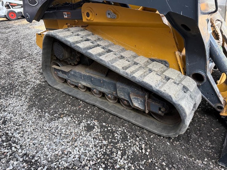 2023-deere-333g-image-12