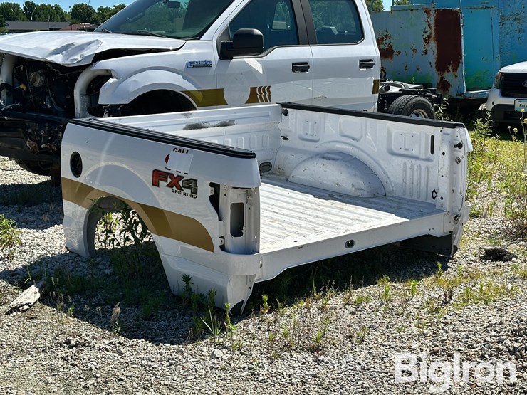 2020-ford-f150-xl-image-15
