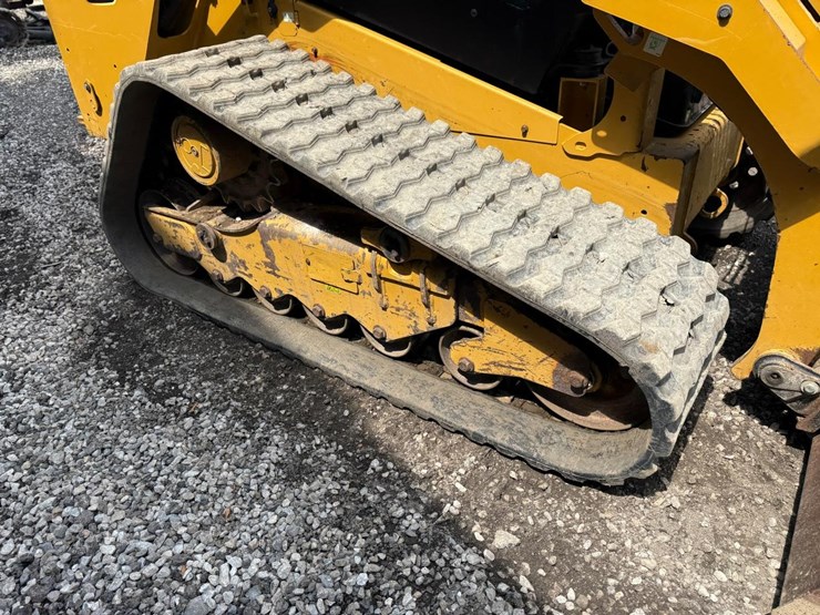 2020-caterpillar-289d3-image-12