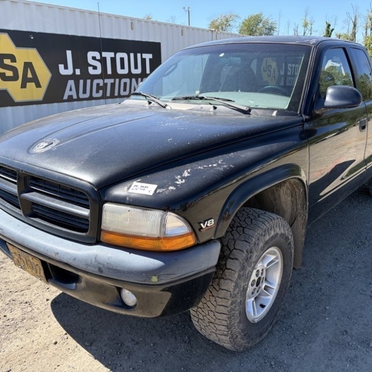 1999 DODGE DAKOTA SPORT