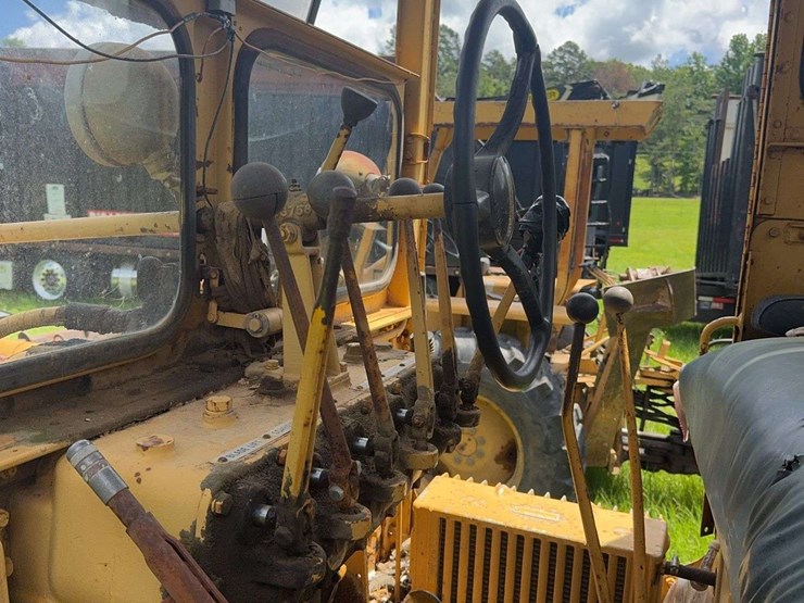 caterpillar-120-image-14