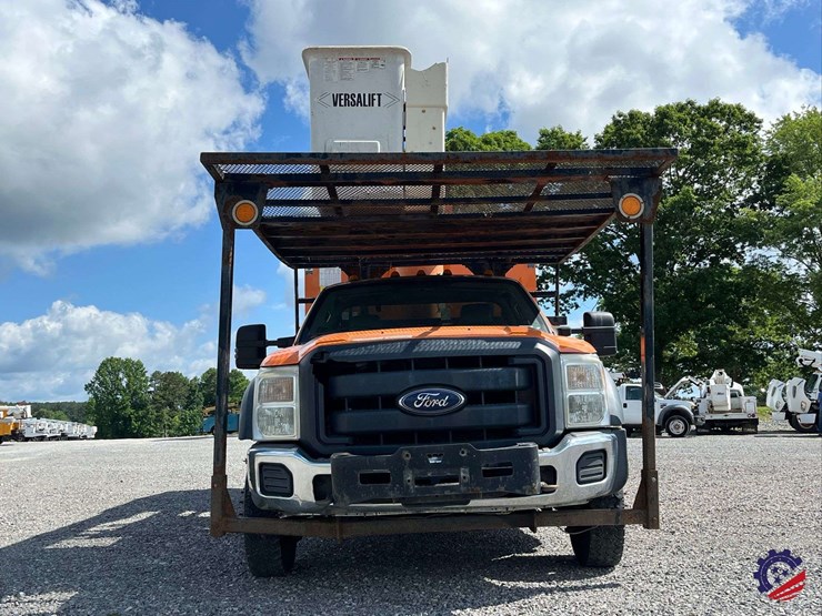 2015-ford-f550-image-14
