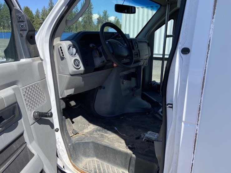 2014-ford-e450-sd-image-16