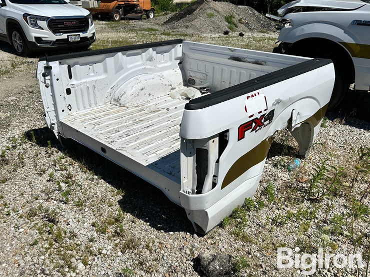 2020-ford-f150-xl-image-13