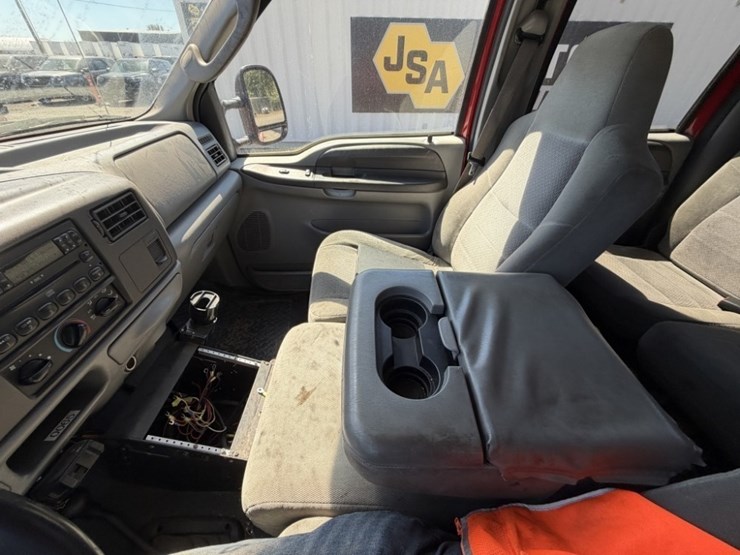 2004-ford-f350-xlt-image-31