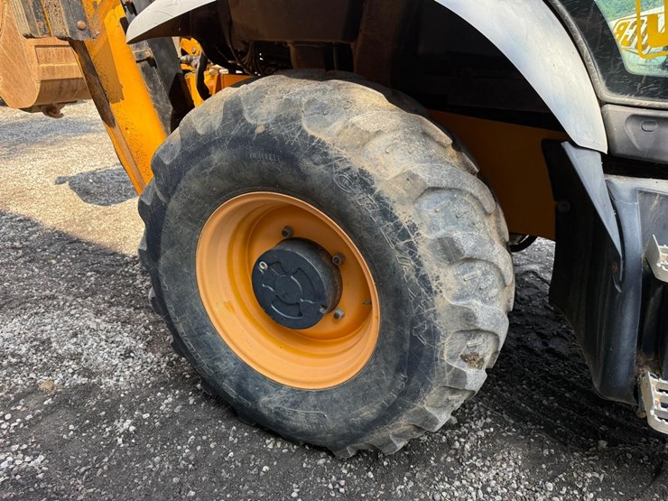 jcb-3cx14-image-12