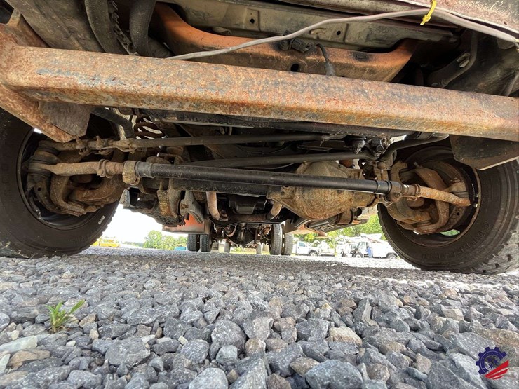 2015-ford-f550-image-17