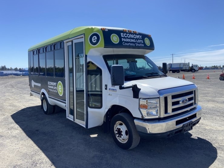 2014-ford-e450-sd-image-2