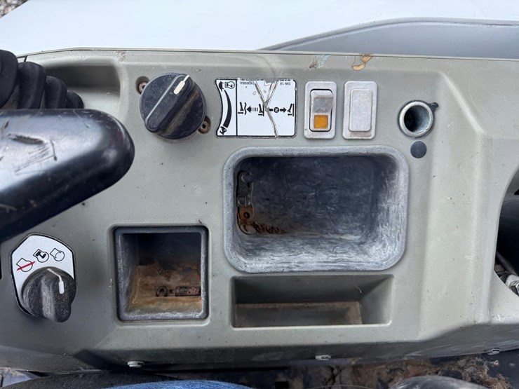 2019-bobcat-e35i-image-24