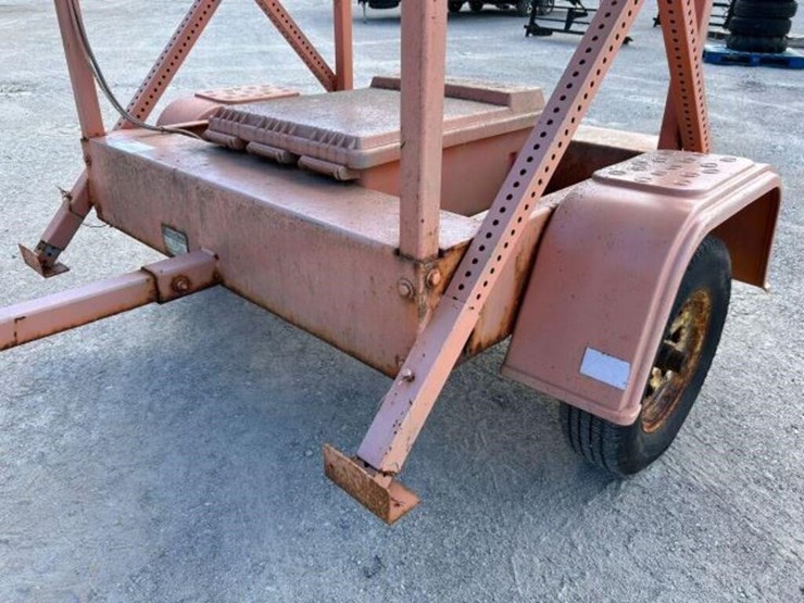 tow-behind-sign-board-image-13