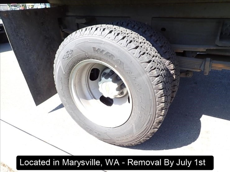 2003-chevrolet-3500-image-17
