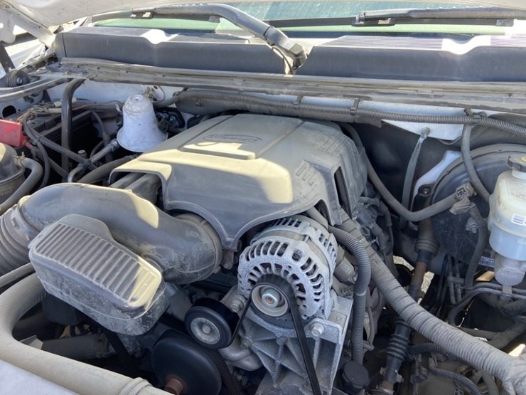 2011-chevrolet-silverado-1500-image-36