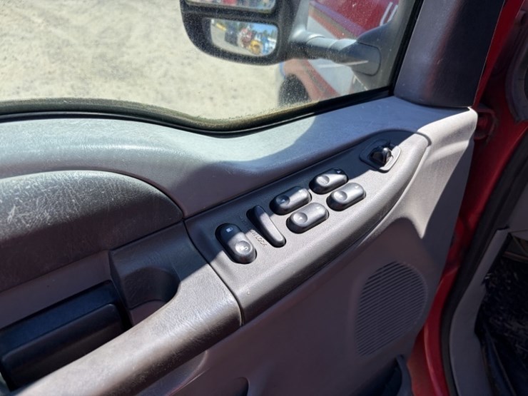 2004-ford-f350-xlt-image-24