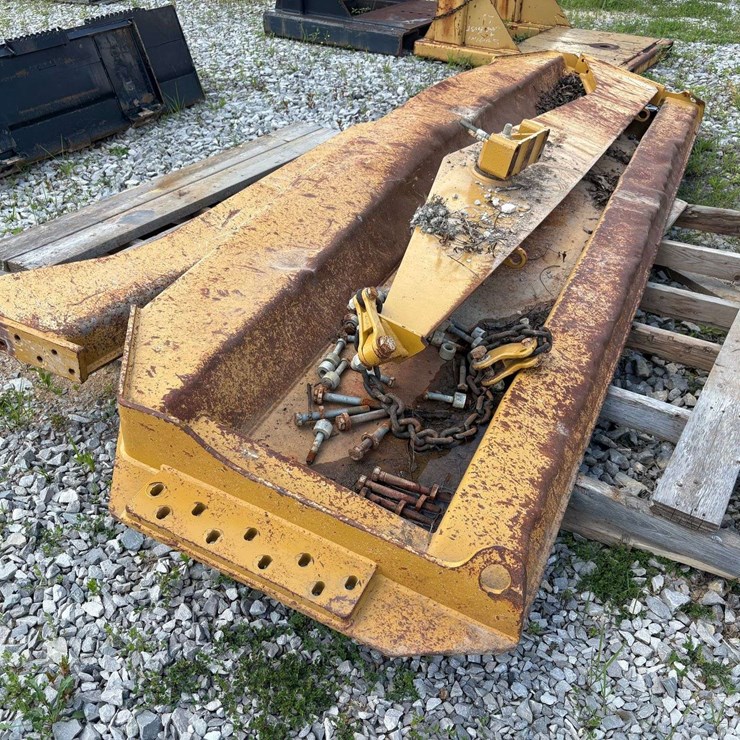 CATERPILLAR 745