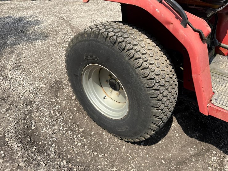 massey-ferguson-1230-image-11