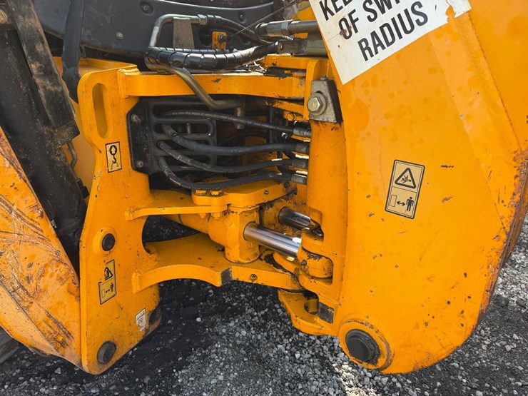 jcb-3cx14-image-17