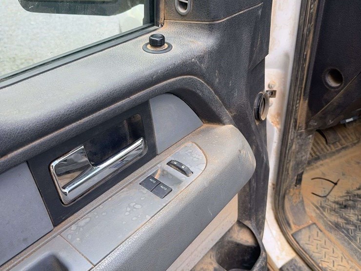 2014-ford-f150-image-17