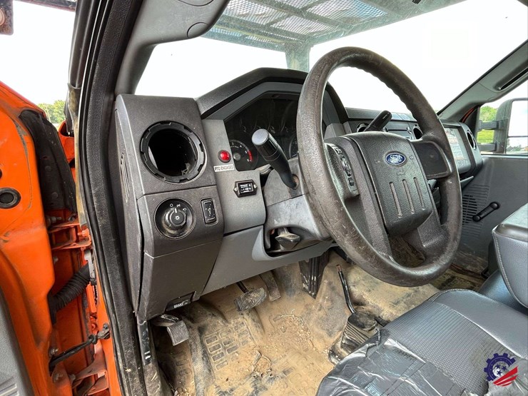 2015-ford-f550-image-94