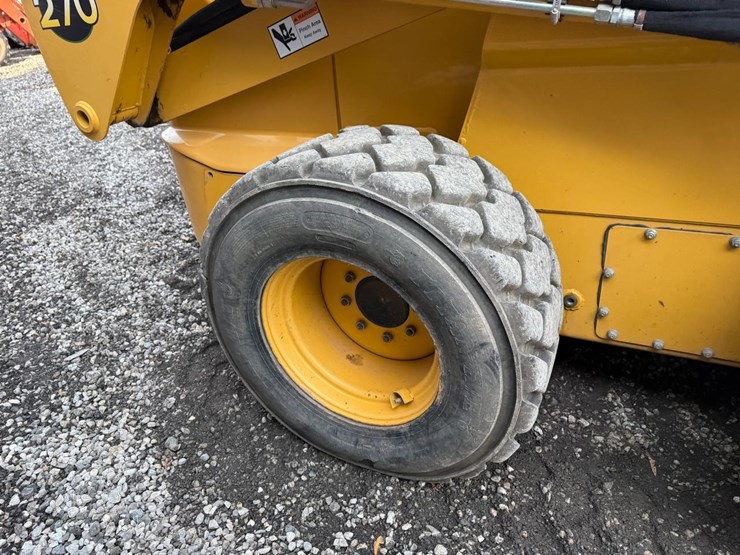 john-deere-270-image-14