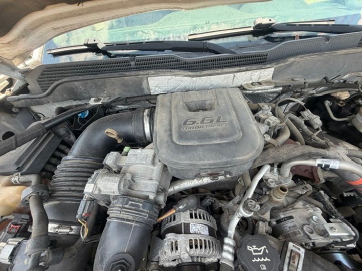 2015-chevrolet-silverado-3500-image-58