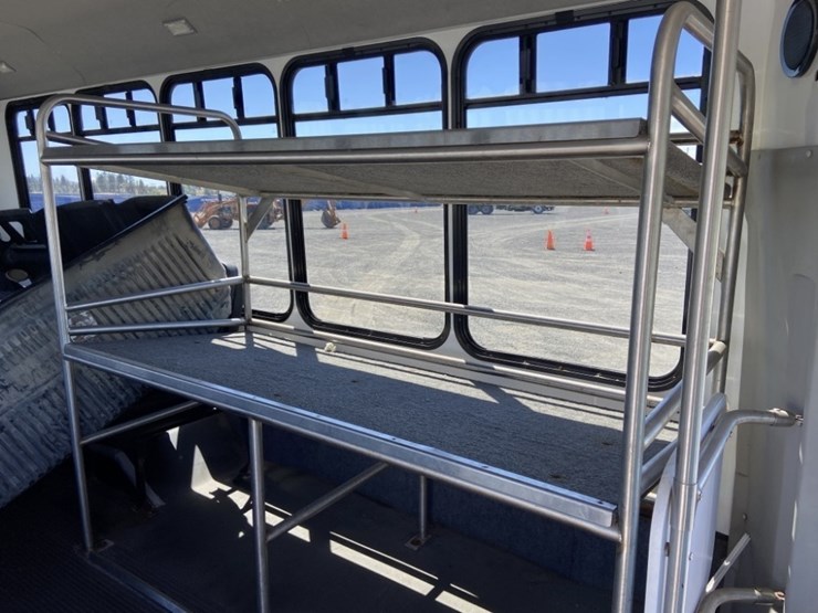 2014-ford-e450-sd-image-26