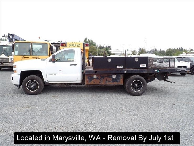 2016-chevrolet-3500-image-4