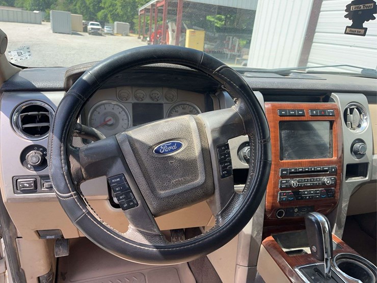 2010-ford-f150-image-17