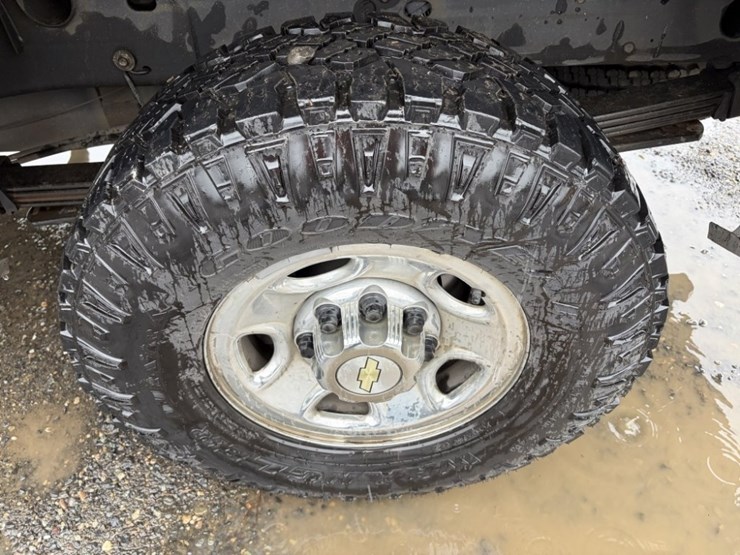 2009-chevrolet-silverado-2500-hd-lt-4x4-pickup-image-17