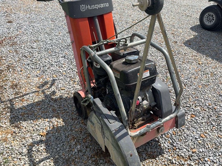 husqvarna-walk-behind-concrete-saw-image-4