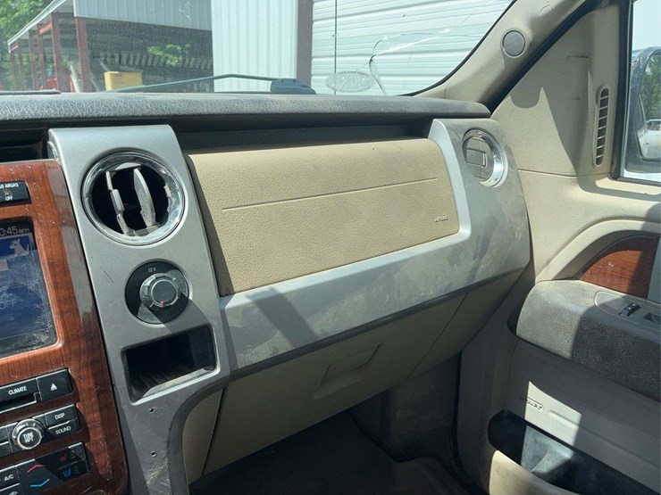 2010-ford-f150-image-19